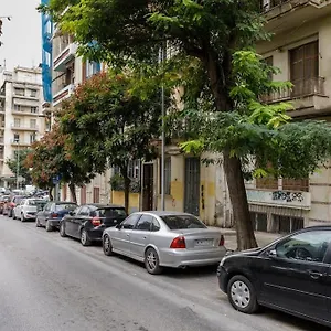 premium-modern-apartment-in-city-center.hotels-of-thessaloniki.com/